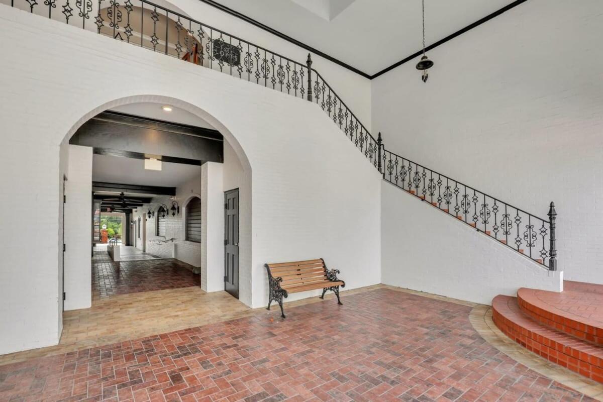 Eagle'S Nest - Spacious Loft Downtown - Near Gsu Statesboro Exterior photo