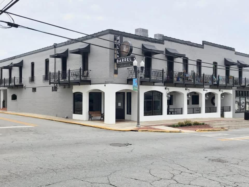 Eagle'S Nest - Spacious Loft Downtown - Near Gsu Statesboro Exterior photo